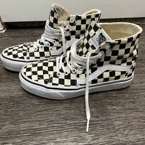 Vans. Checkered SK8-Hi. Wore twice. Size 6.5